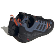 Calzado de hombre Adidas Terrex Swift Solo 2