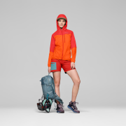 Chaqueta de mujer Norrona falketind aero60 Zip Hood