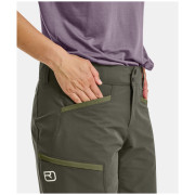 Pantalones cortos de mujer Ortovox Pelmo Shorts W