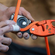 Asegurador Petzl Neox