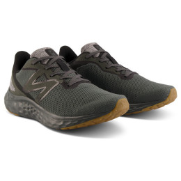 Calzado de hombre New Balance Fresh Foam Arishi v4 negro Blacktop