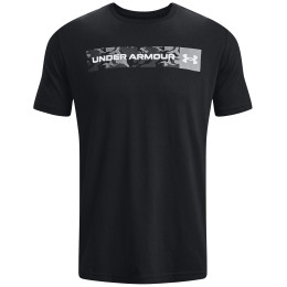 Camiseta de hombre Under Armour Camo Chest Stripe SS negro/blanco Black / / White