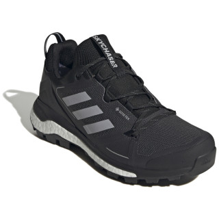 Calzado de hombre Adidas Terrex Skychaser 2 GTX negro/gris Cblack/Halsil/Dgsogr