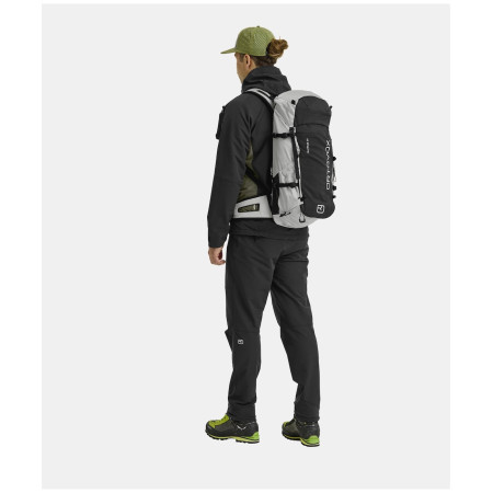 Mochila de senderismo Ortovox Traverse Pure 30