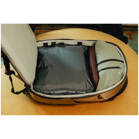 Mochila Peak Design Travel Backpack 30L