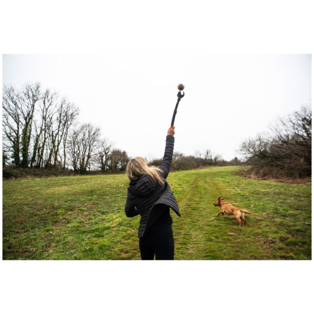 Juguete para perro Mountain Paws Adjustable dog ball launcher