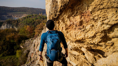 ¿Cómo ajustar una mochila a tu cuerpo?