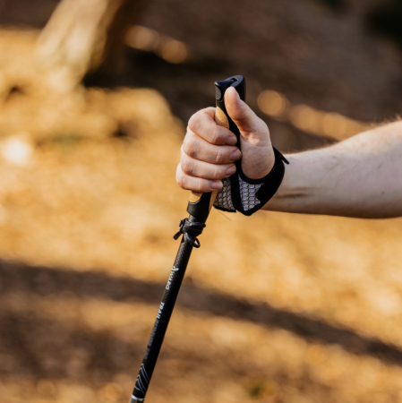 PRUEBA: Warg Carbon Trailrunner – bastones ligeros de trail running para largas travesías y ascensos de montaña