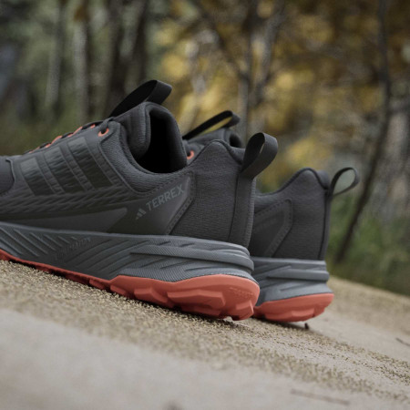 Calzado de hombre Adidas Terrex Tracefinder