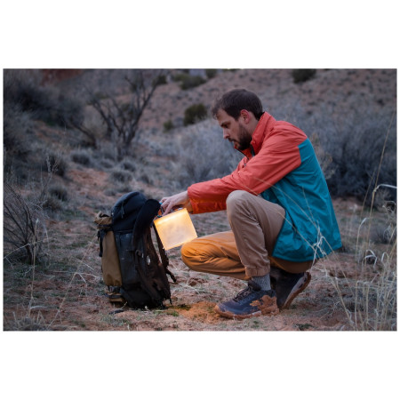 Lámpara solar BioLite Luci Charge 360