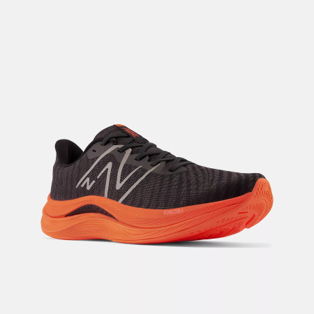 Calzado de hombre New Balance Fuel Cell Propel v4 negro/naranja Black with dragonfly