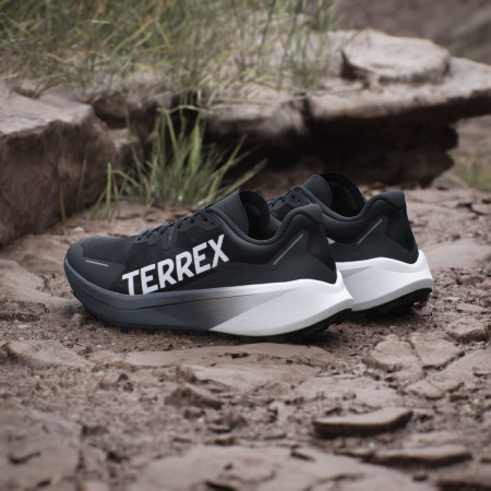 Zapatillas de carrera para hombre Adidas Terrex Agravic 3