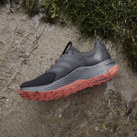 Calzado de hombre Adidas Terrex Tracefinder