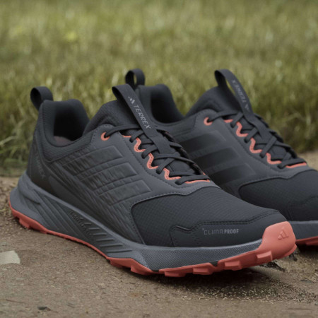 Calzado de hombre Adidas Terrex Tracefinder