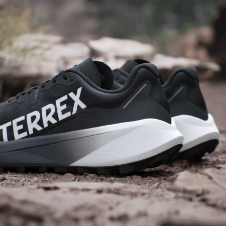 Zapatillas de carrera para hombre Adidas Terrex Agravic 3