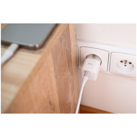 Adaptador Swissten GaN 1X USB-C 35 W + cable de datos USB-C 1,2 m