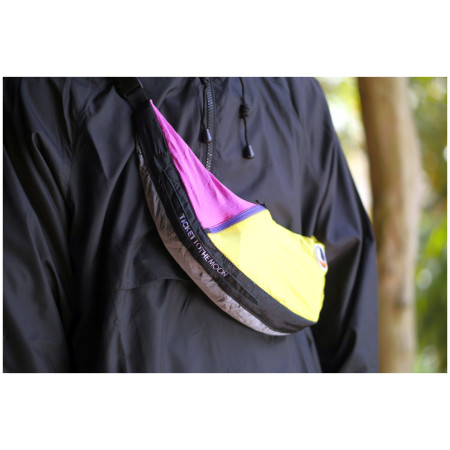 Riñonera Ticket to the moon Upcycled Sling Bag Unique Edition