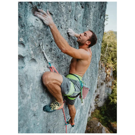 Pies de gato Red Chili Voltage Lace