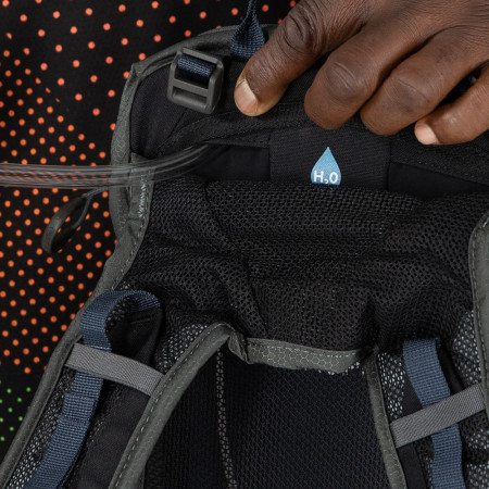 Mochila Osprey Syncro 12