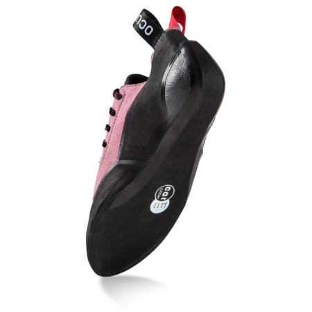 Pies de gato Ocún Striker Lu (2025)