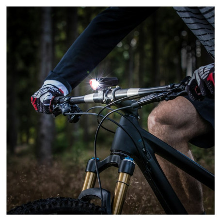 Luz delantera Sigma Buster 300