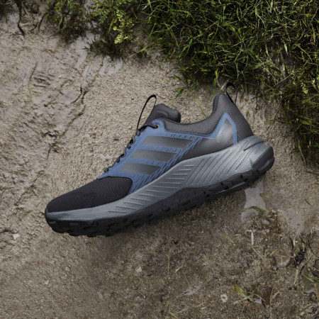 Calzado de hombre Adidas Terrex Tracefinder