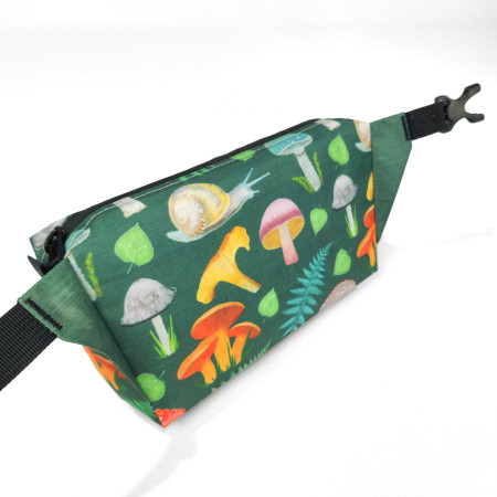 Riñonera High Tail Designs Fanny Pack Forest Mushroom