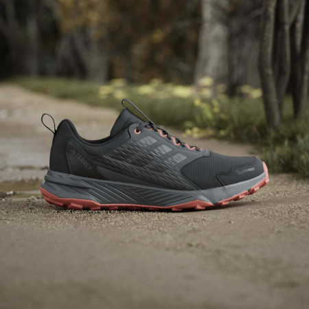 Calzado de hombre Adidas Terrex Tracefinder