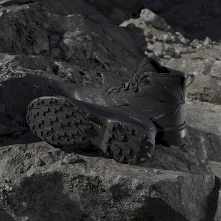 Calzado de senderismo para hombre Adidas Skychaser Ax5 Mid Gtx Clima