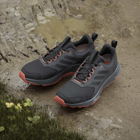Calzado de hombre Adidas Terrex Tracefinder