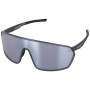 Color: gris claro