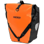 Color: naranja